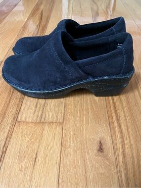 Blue Suede Women’s Slip-On Clog Shoes
